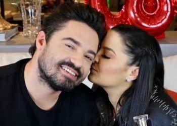 Maiara pede Fernando Zor em casamento via redes sociais