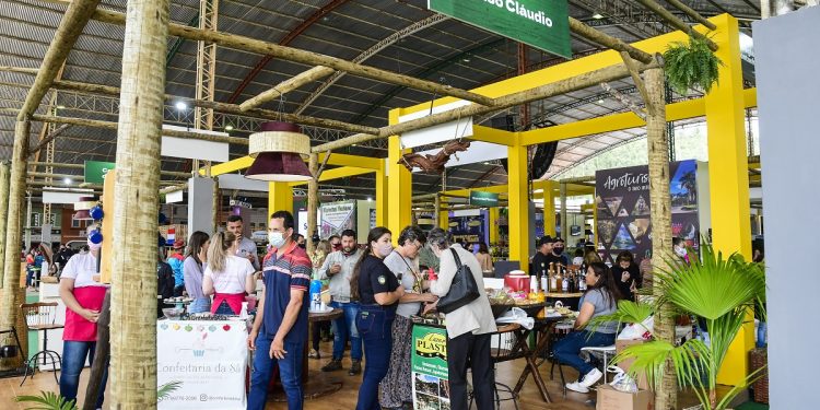 Estado: Setur e Sebrae-ES assinam convênio sobre o ‘Plaejamento Estratégico para o Turismo Espírito Santo 2035’