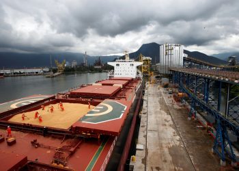 Brasil: Balança comercial registra superávit de US$ 3,92 bilhões em outubro