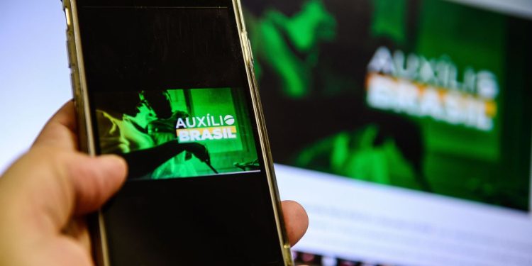 Brasil: Prazo para atualização de dados do CadÚnico termina hoje (11)