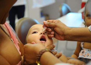 Brasil: Ministério da Saúde lança plano de combate à poliomielite