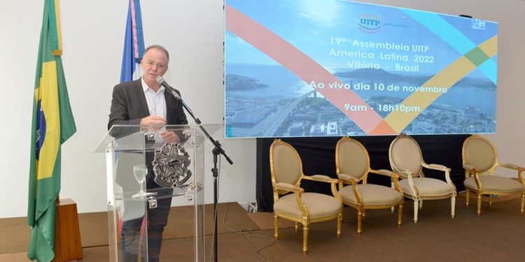Estado: Governador participa de evento internacional de transporte público