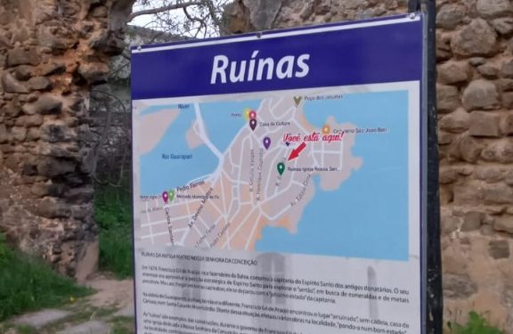 Guarapari: Prefeitura instala placas com informações turísticas do município