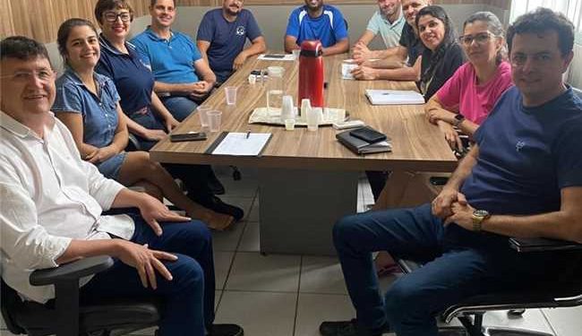 Itapemirim: Prefeito se reúne com a coordenação da Escola Família Agrícola