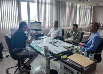 Itapemirim: Prefeito se reúne com DER-ES para tratar de novas obras para o município