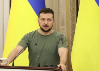 Mundo: Presidente da Ucrânia comemora retomada de Kherson