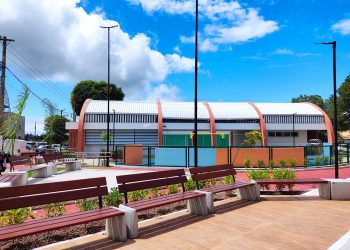 Anchieta: Prefeitura e Samarco entregam ampla praça em Chapada do A