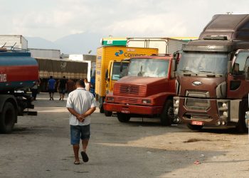 Brasil: Última parcela dos auxílios Caminhoneiro e Taxista é paga