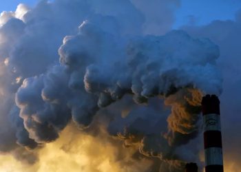 Mundo: UE fecha acordo sobre a primeira tarifa de fronteira de carbono do mundo