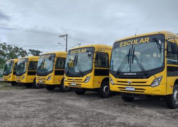 Anchieta: Educação adquire ônibus e veículos escolares