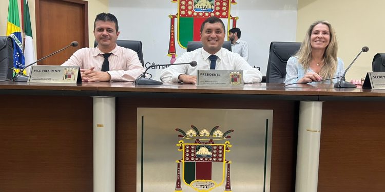 Política: Câmara de Anchieta aprova Projeto de Lei que reajusta salários de assessores