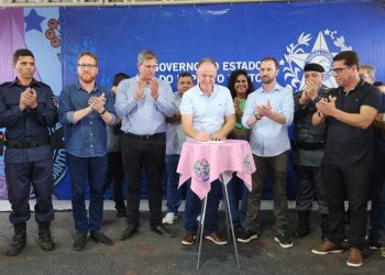 Estado: Governador assina O.S. para construção de escolas em Anchieta