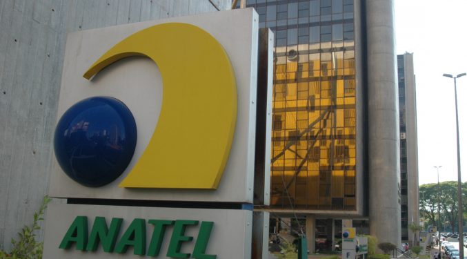 Brasil: Anatel determina bloqueio do sinal de aparelhos de TV Box piratas