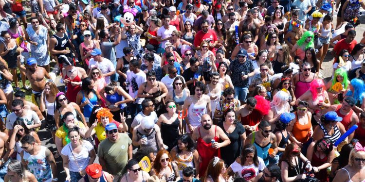 Brasil: Dicas para brincar o Carnaval em segurança