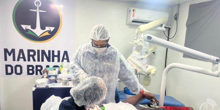 Brasil: Marinha leva médicos e dentistas aos ribeirinhos do Pantanal