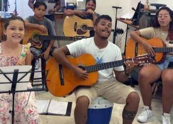 Brasil: Cooperativa abre 160 vagas para curso de música em comunidades