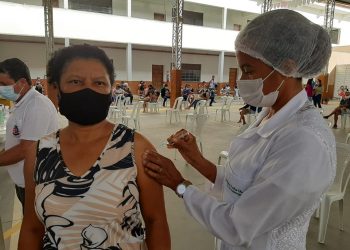 Estado: Espírito Santo começa a distribuição de doses de vacina bivalente para enfrentamento à Covid-19