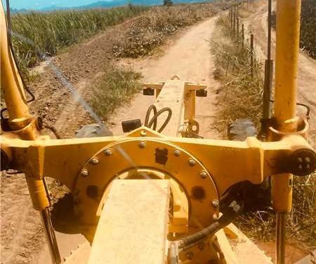 Itapemirim: Prefeitura trabalha na recuperação das vias de Graúnas