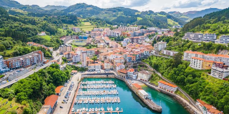 Mundo: Cidade espanhola movida pelo mar