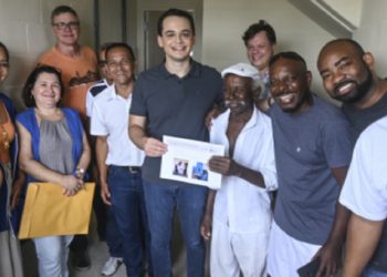 Vitória: Mais três famílias são beneficiadas com imóveis no bairro Conquista