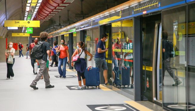 Brasil: Metrô de SP acolhe 809 mulheres vítimas de violência ou assédio nas estações