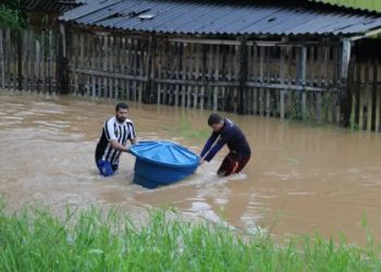 Brasil: Fortes chuvas deixam região Norte em situação caótica
