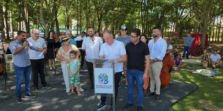 Estado: Governador assina contrato da nova gestão da Orquestra Sinfônica do Espírito Santo