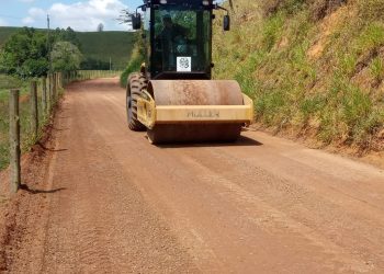 Anchieta: Estrada de Segundo Território recebe aplicação de revsol