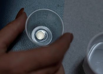 Mundo: Governador de Wyoming (EUA) assina lei que proíbe o uso de pílulas abortivas