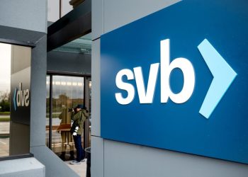 Mundo: FDIC bloqueia cerca de US$ 2 bi em recursos do SVB Financial Group
