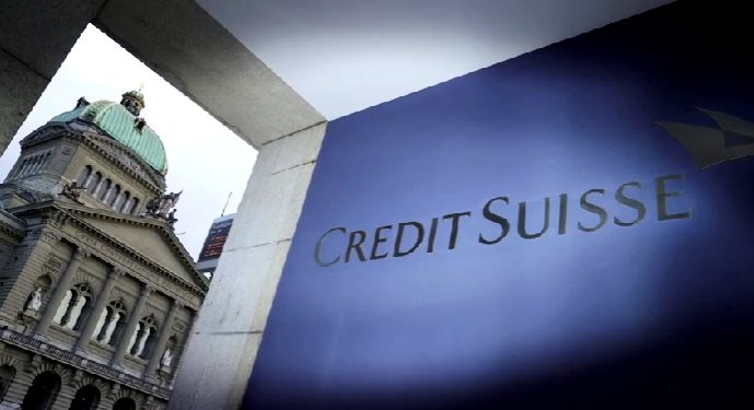 Mundo: Resgate do Credit Suisse alivia temores de crise e ações do First Republic despencam