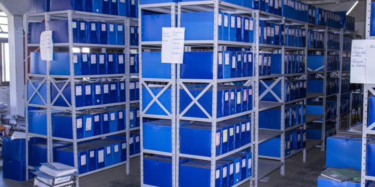 Piúma: Prefeitura organiza arquivo público municipal