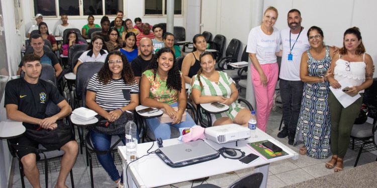 Piúma: Começam as aulas do QualificarES