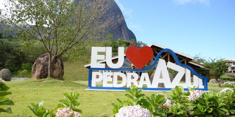 Turismo: Pedra Azul está entre os dez destinos mais acolhedores do Brasil