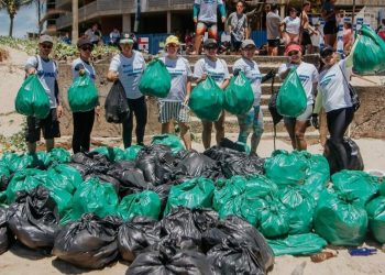 Guarapari: Instituto realiza novo mutirão de limpeza nas praias