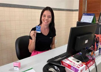 Alfredo Chaves: Começam a ser distribuídos cartões do ticket alimentação aos servidores