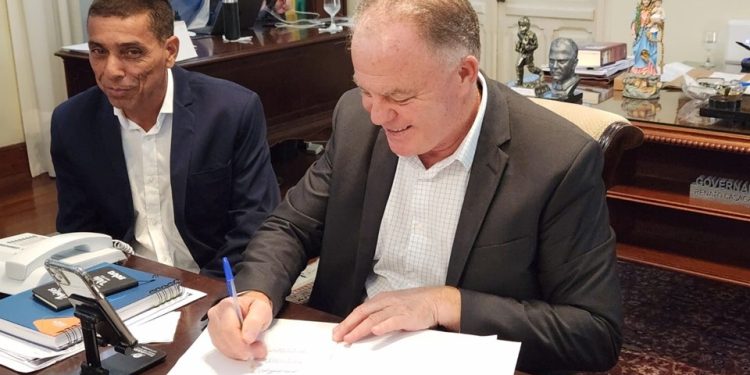 Estado: Casagrande assina Termo de Fomento com AFECC para novo serviço de Medicina Nuclear