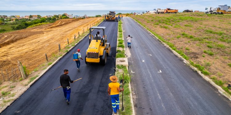 Marataízes: Pavimentação da Lagoa Funda ao trevo da ES-060 segue a todo vapor