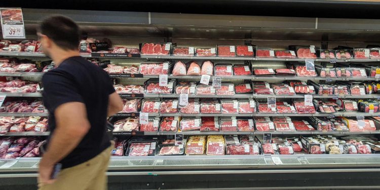 Brasil: Governo determina que presunto terá menos água em sua composição