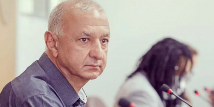 Brasil: Prefeito de Araucária deixa o partido após casar com adolescente e nomear sogra como secretária