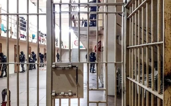 Brasil: STF decide pelo fim da prisão especial para quem tem curso superior