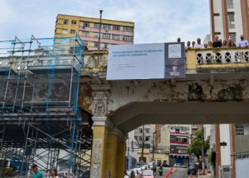 Vitória: Prefeito visita obras de restauro do viaduto Caramuru