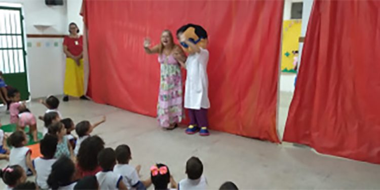 Vitória: Teatro, dança ou história em programação cultural na Educação Infantil
