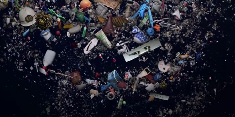 Mundo: Mancha de Lixo do Pacífico desenvolve ecossistema próprio