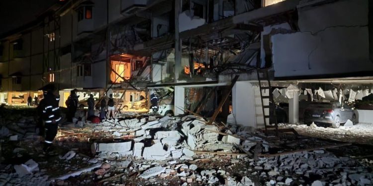 Brasil: Explosão atinge ao menos 10 apartamentos em condomínio em Campos do Jordão
