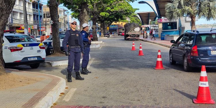 Anchieta: Guarda Municipal alerta sobre leis de trânsito