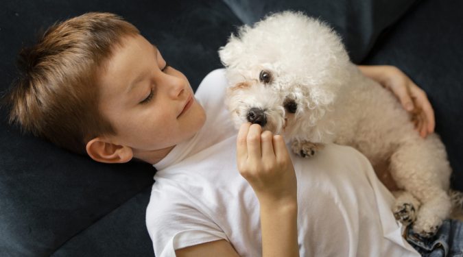 Saúde: Convívio com cães pode ser bom no tratamento de crianças autistas