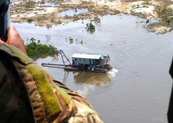 Brasil: Garimpo em área yanomami é mantido pelo crime organizado