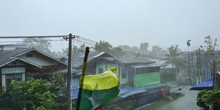 Mundo: Ciclone de categoria 5 atinge Myanmar e Bangladesh