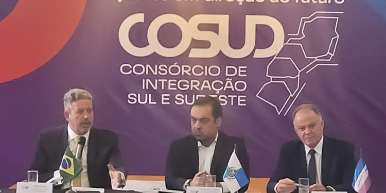 Estado: Casagrande debate reforma tributária em evento no Rio de Janeiro